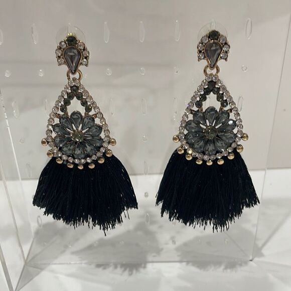 Jewelry - Black gray rose gold dangle crystal rhinestone tassel chandelier earrings